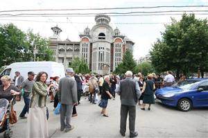 Sute de mii de lei acordate din banii publici bisericilor-mamut, pentru Capitala Tineretului