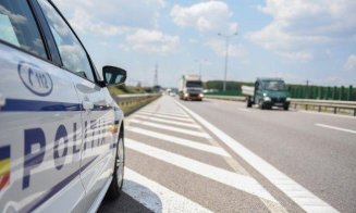 Poliţiştii din Cluj, la vânat de vitezomani!  41 de amenzi şi 10 permise reţinute
