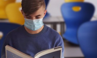 Modificări de scenarii în câteva școli din Cluj. Trei revin la online
