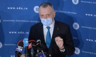 Licee sanitare cu rată de vaccinare de 30%. Cîmpeanu le-a pus gând rău directorilor anti-vaccinişti şi anunţă controale