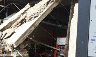 Tavanul unui supermarket din Turda s-a prăbușit. Pompierii și un echipaj SMURD intervin la fața locului