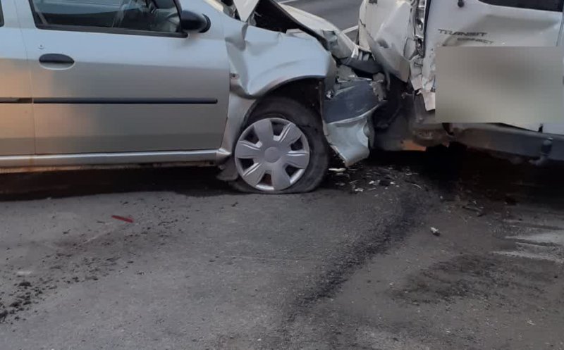 ACCIDENT cu trei mașini în Căpușu Mare. A intervenit SMURD-ul