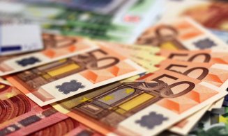 Euro ajunge la un nou maxim istoric față de leu. Care e cursul zilei