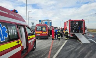 Accident GRAV între două microbuze, în Sibiu. 19 răniți, transportați la spital