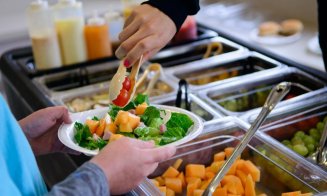 Deca anunță că programul "Masă sănătoasă" va fi pentru minimum 1.000 de școli, nu maximum