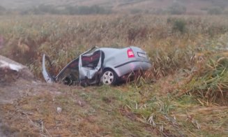 Accident grav în apropiere de Cluj. O mașină a intrat într-un cap de pod