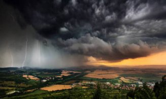 Începe sezonul furtunilor! COD GALBEN de ploi, grindină și vijelii la Cluj