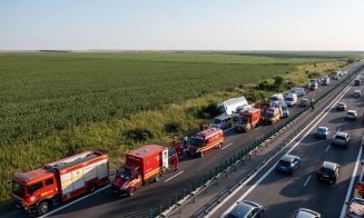 CAUZA accidentului mortal de pe Autostrada Soarelui / Autocar cu copii, răsturnat. Un adult a murit, un copil e intubat, iar alți 6 sunt răniți